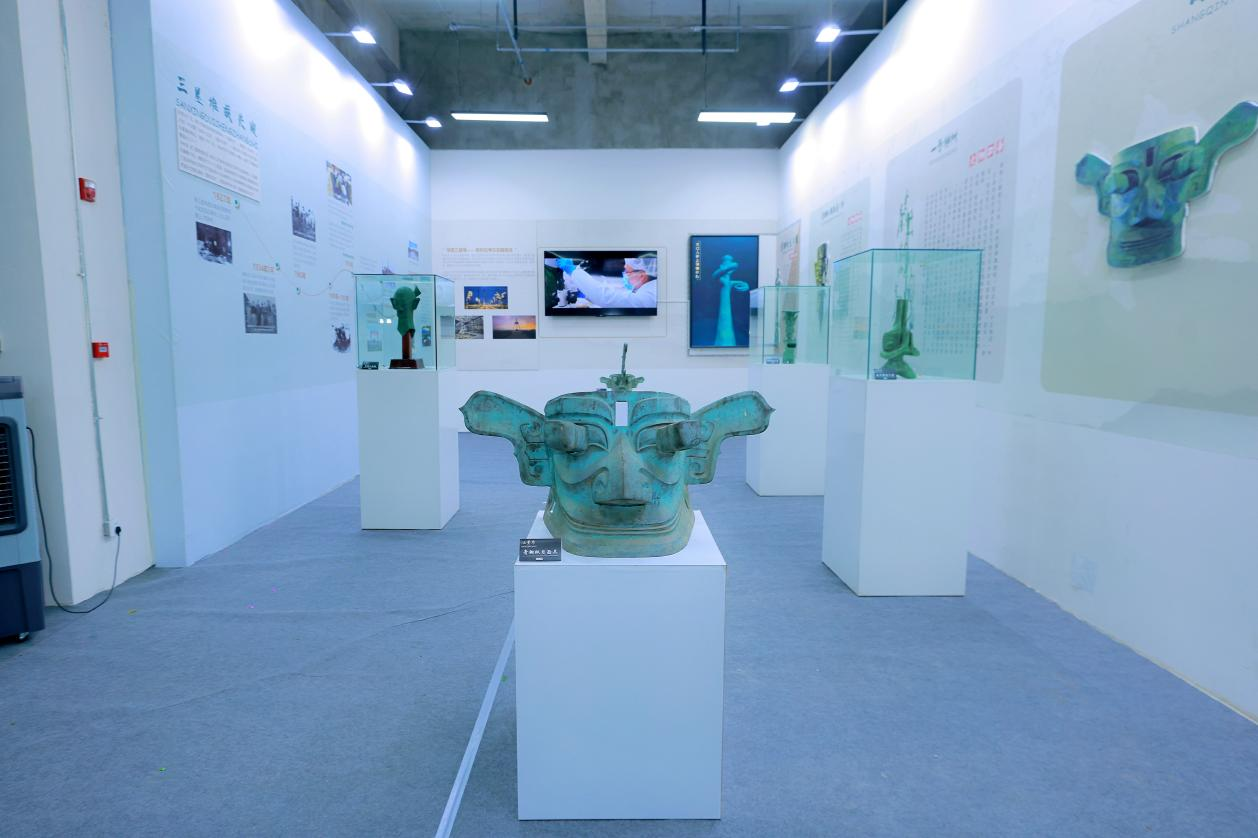 2dc076b3-6864-41ec-9a6b-26173b885a30